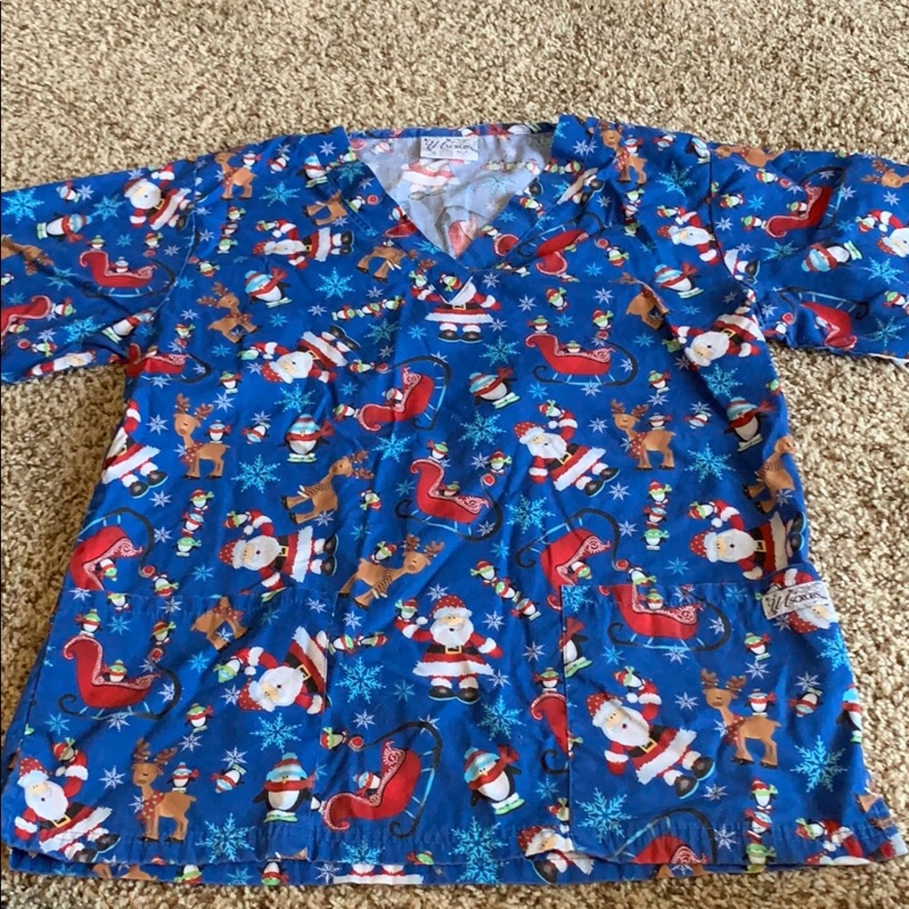 UA Christmas scrub top